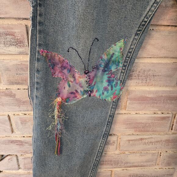 Upcycled One of a kind  Distressed Patched Vintage lace Boyfriend Jeans Size 32 - Picture 6 of 10